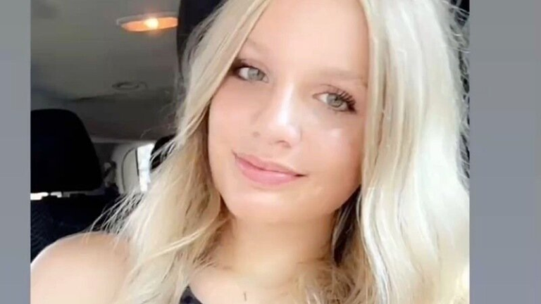 Is Molly Noblitt Alive